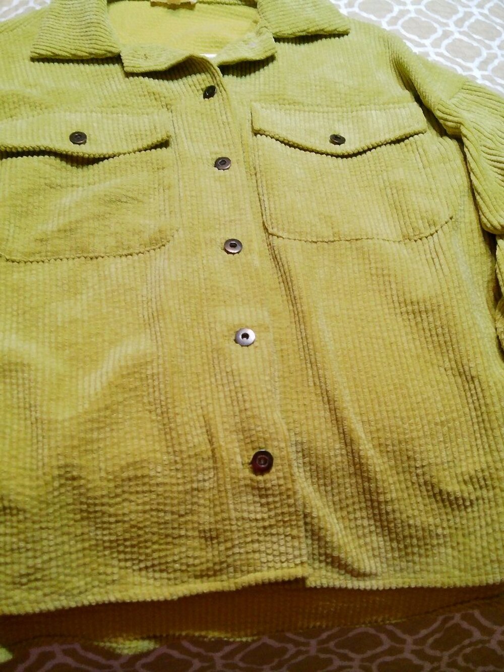 EASEL SHACKET GREENISH MUSTARD GOOD CONDITION SIZE SMALL